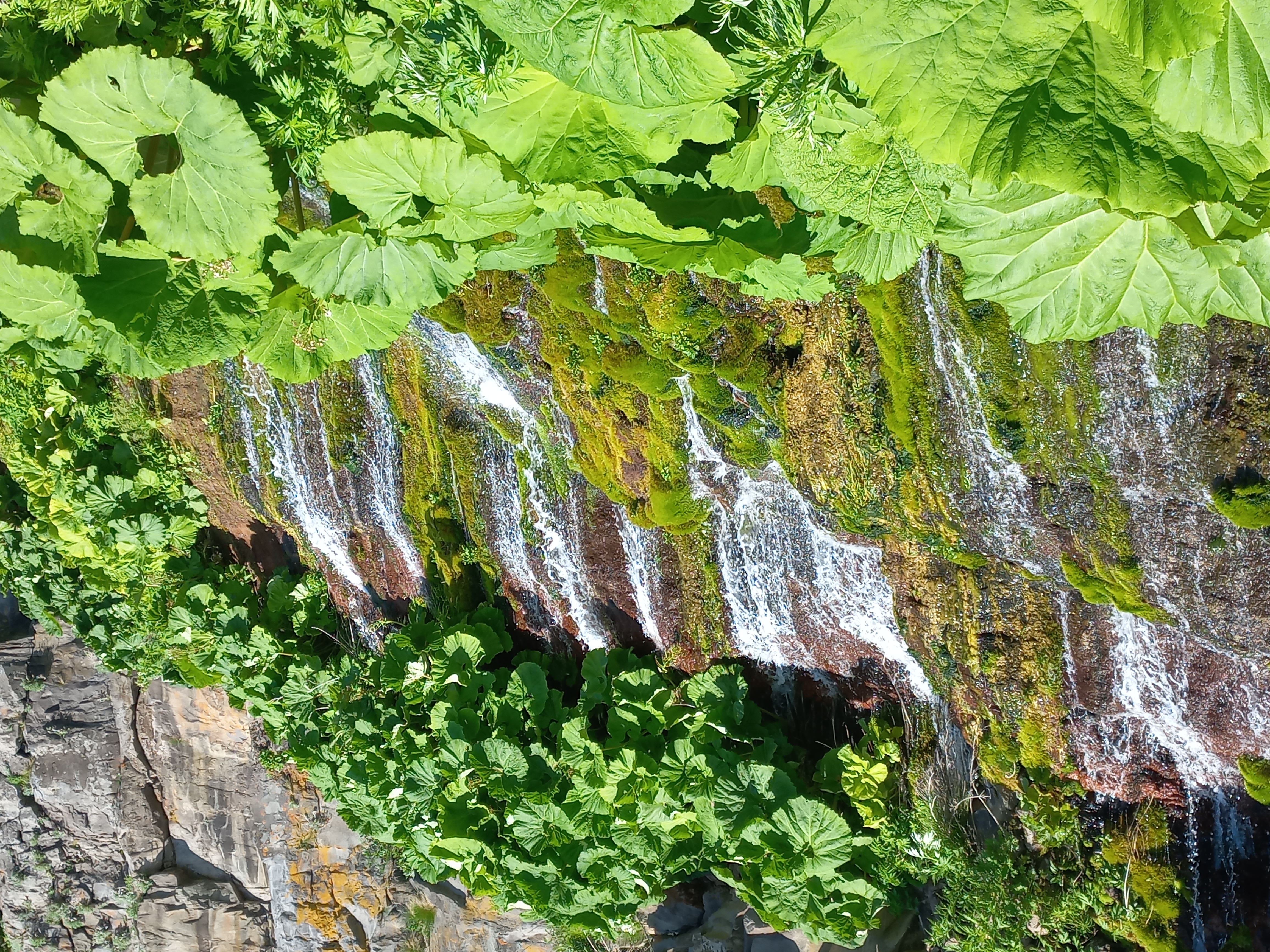 Белые скалы, Черный камень, Стена водопадов, Жаркие воды